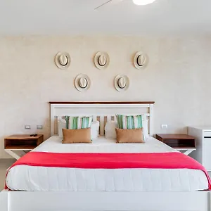 2* Aparthotel Mareazul Front At